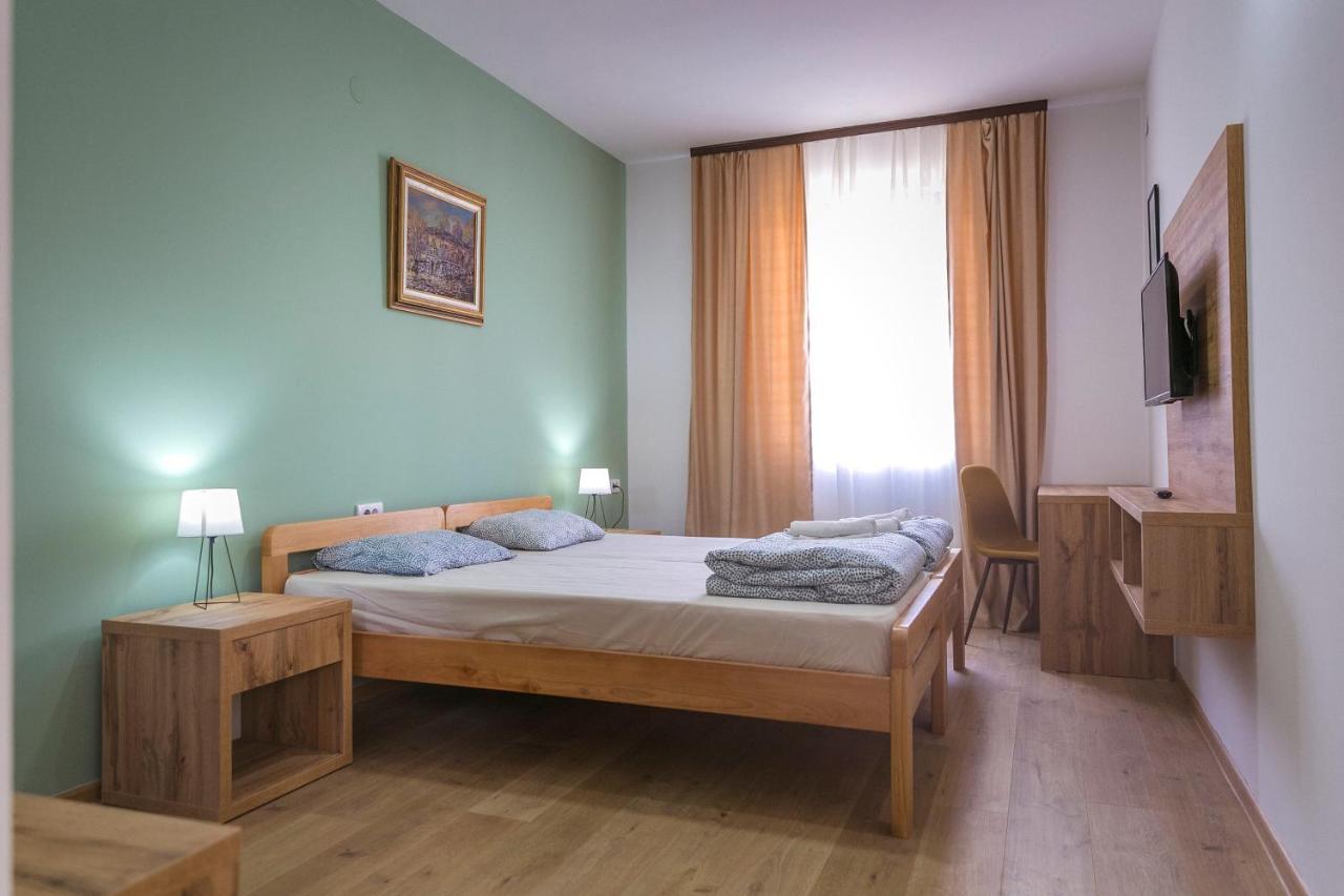Zoe Pirot Apartment Bagian luar foto
